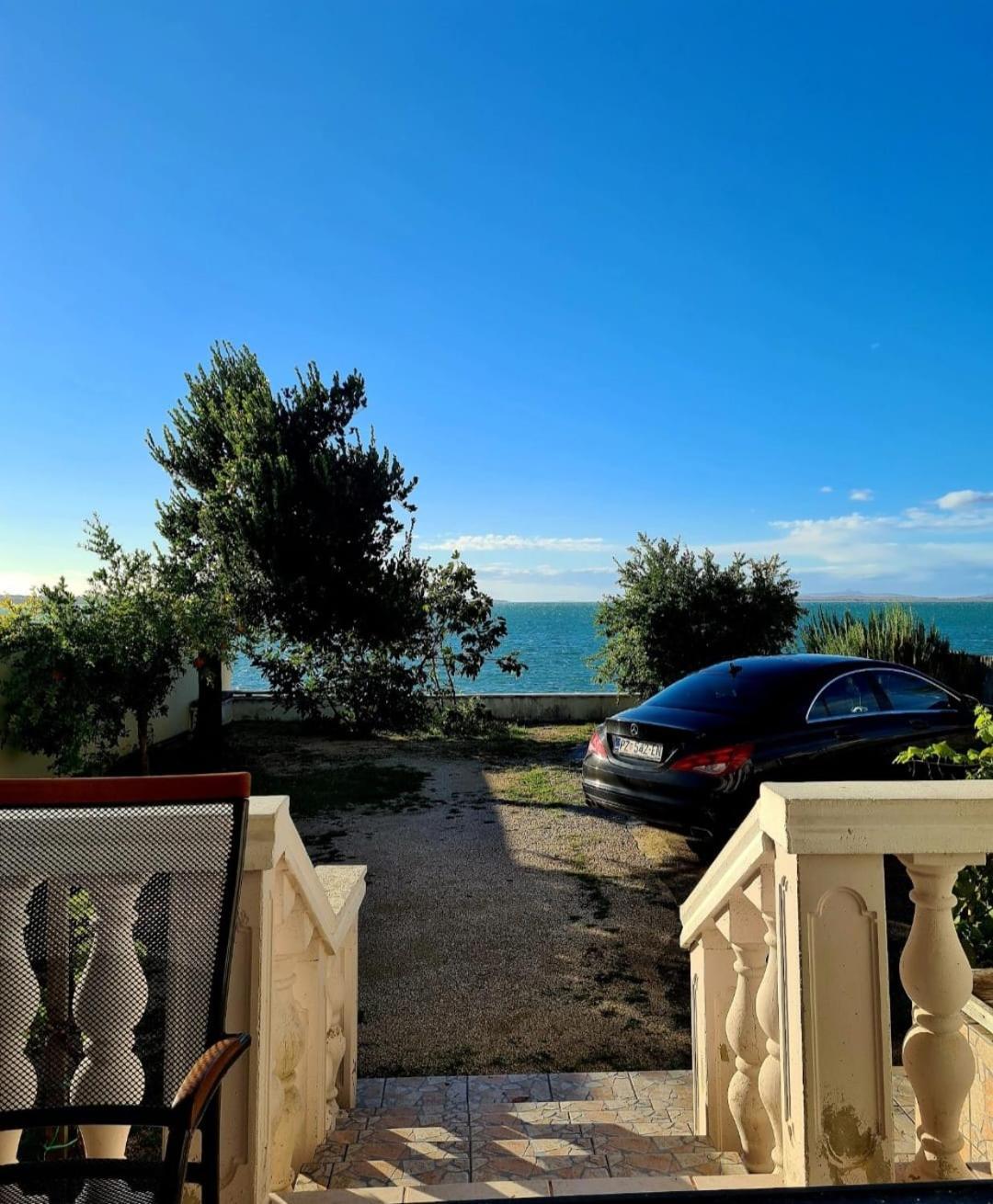 Apartman Mihaela Vrsi Exterior photo